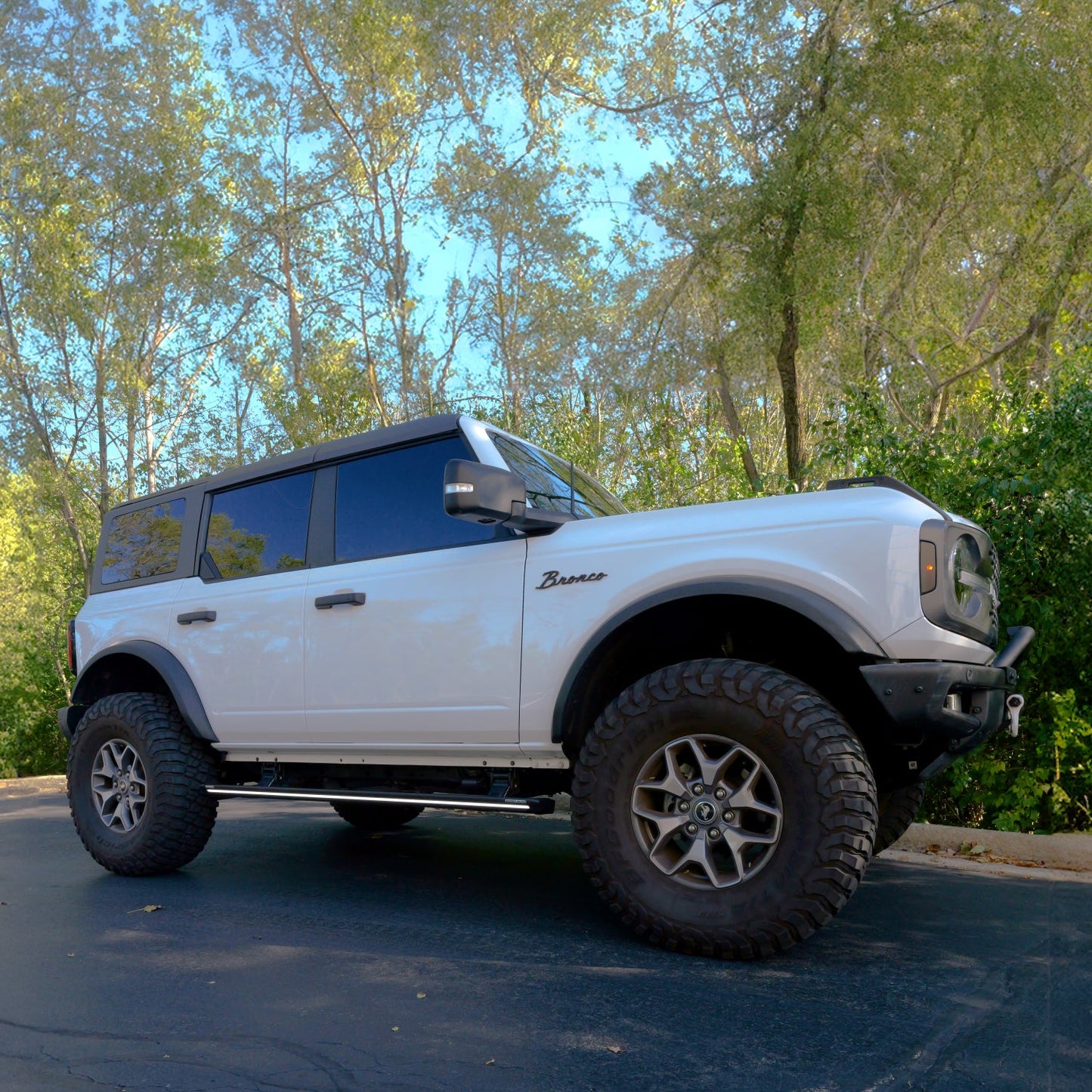 Lumastep M2 Powered Light Up Running Boards | 2021-2026 Ford Bronco