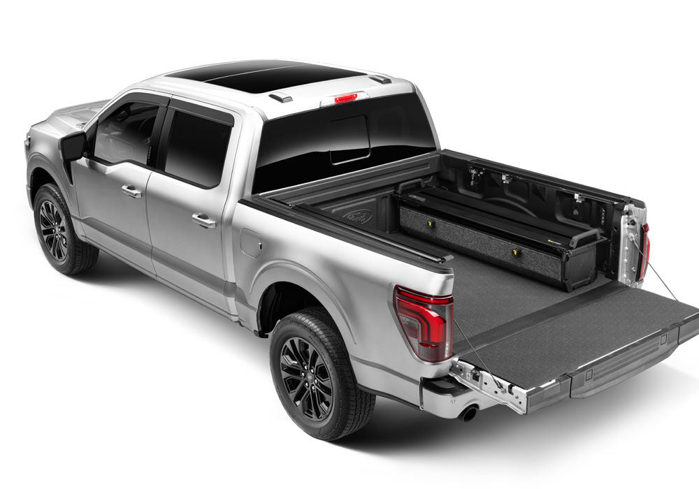 RetraxPRO with EZ-Off FRC-4000 Retractable Tonneau Cover Industrial Strength Aluminum Construction 2014-2018 Silverado/Sierra 5' 9 inch Bed Standard Rails
