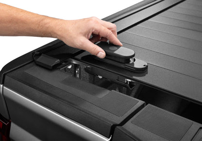 RetraxPRO with EZ-Off FRC-4000 Retractable Tonneau Cover Industrial Strength Aluminum Construction 2014-2018 Silverado/Sierra 5' 9 inch Bed Standard Rails