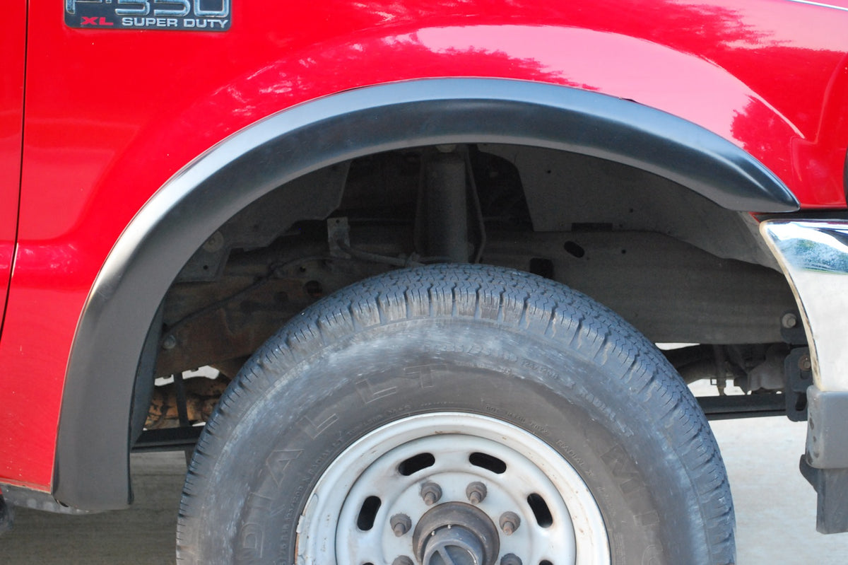 Sport Style Fender Flare Set Front, Smooth, 2-Piece Set 1999-2007 Ford F-250/F-350 Super Duty Fleetside Lund