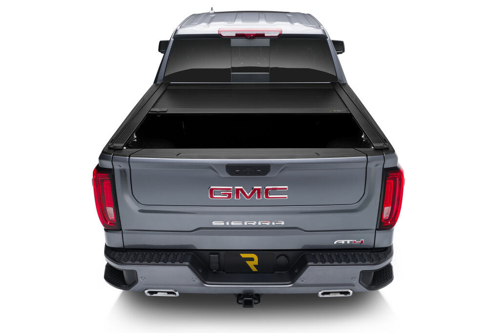 RetraxOne XR Retractable Tonneau Cover Matte One Piece Polycarbonate Construction 2023-2026 Colorado/Canyon 5' 2 inch Bed without Stake Pockets