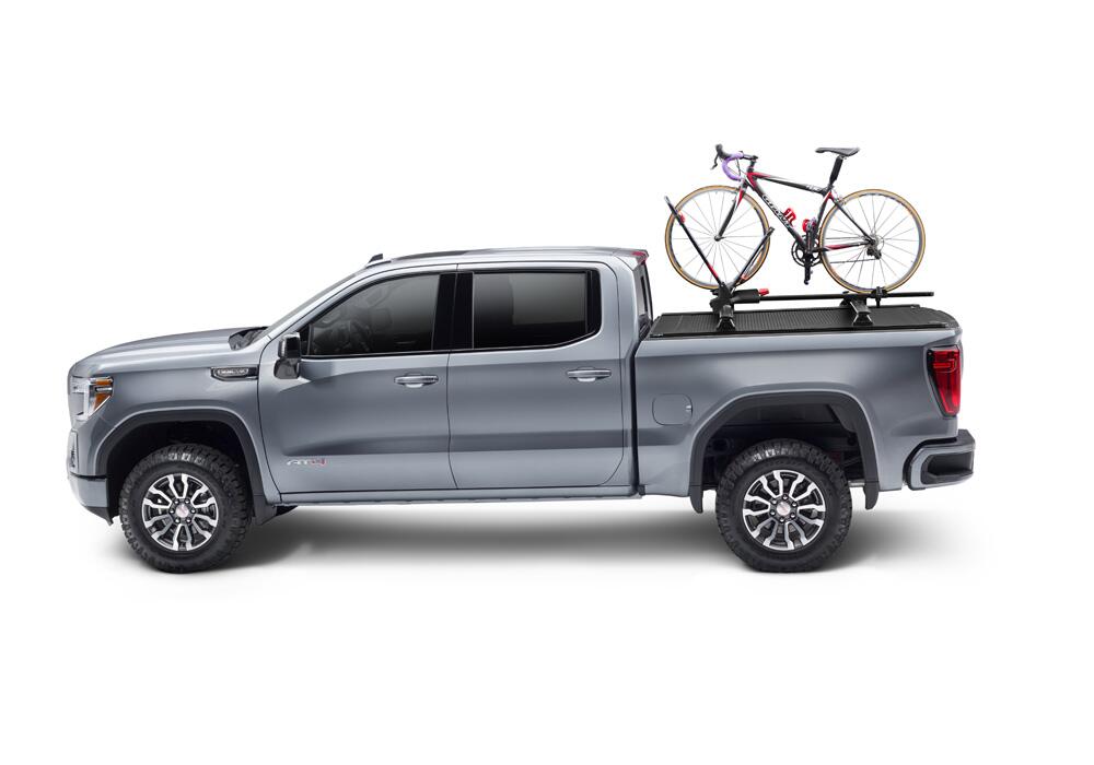 RetraxOne XR Retractable Tonneau Cover Matte One Piece Polycarbonate Construction 2020-2026 Silverado/Sierra 2500 HD/3500 HD 6' 9 inch Bed without Stake Pockets Standard Rails