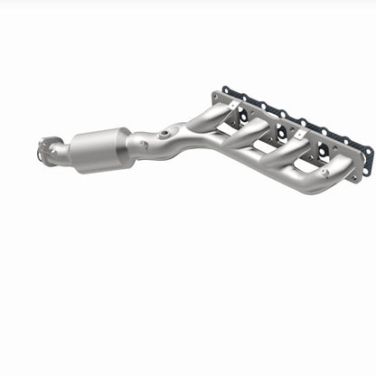 MagnaFlow Direct Fit Catalytic Converter Infiniti/Nissan Truck 8 5.6L P/S Manifold (49 State)