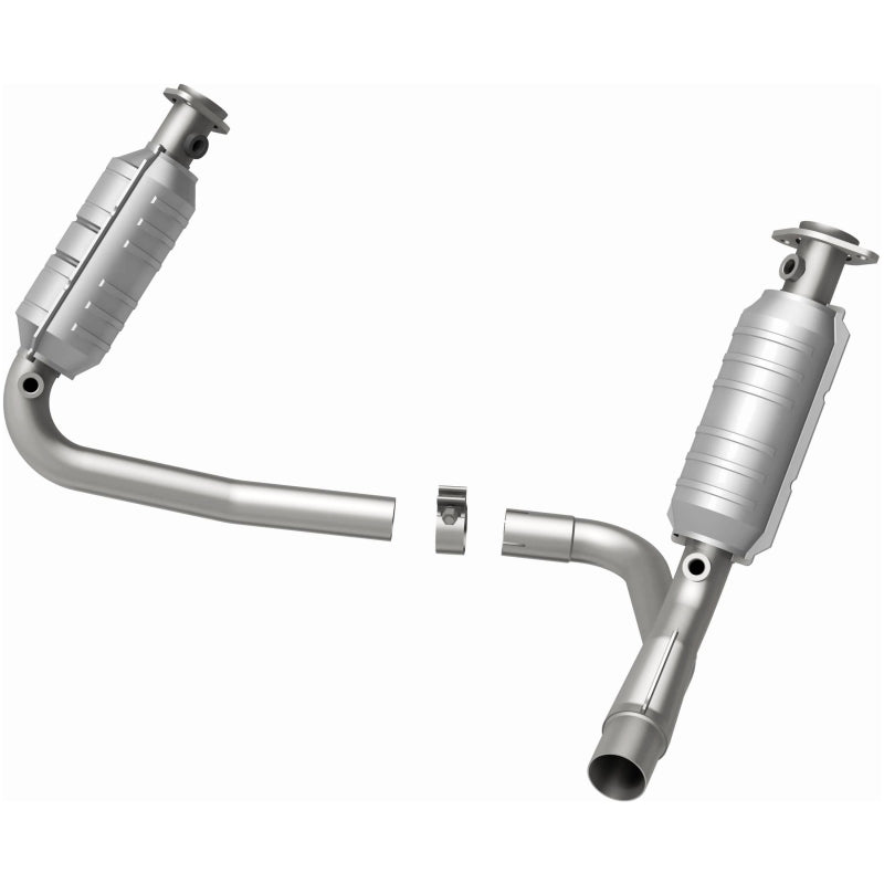 MagnaFlow Direct Fit Catalytic Conv 05-06 Dodge Dakota/2006 Mitsubishi Raider 3.7L Y-Pipe Assembly