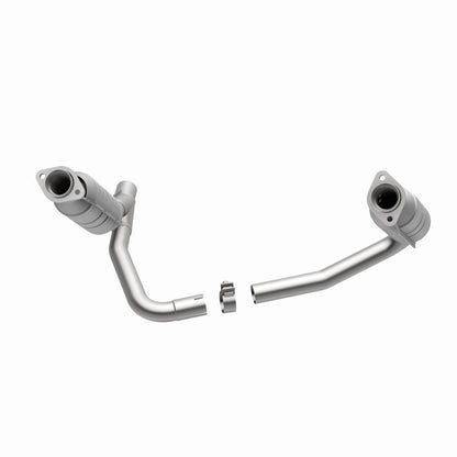 MagnaFlow Direct Fit Catalytic Conv 05-06 Dodge Dakota/2006 Mitsubishi Raider 3.7L Y-Pipe Assembly