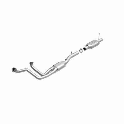 MagnaFlow Direct Fit Catalytic Converter 96 Ford F-150 4.9L I-6