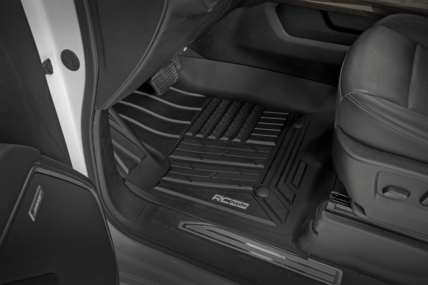 Flex-Fit Floor Mats | FR & RR | FR Bucket | Crew | Chevy/GMC 1500/2500HD/3500HD (19-26)