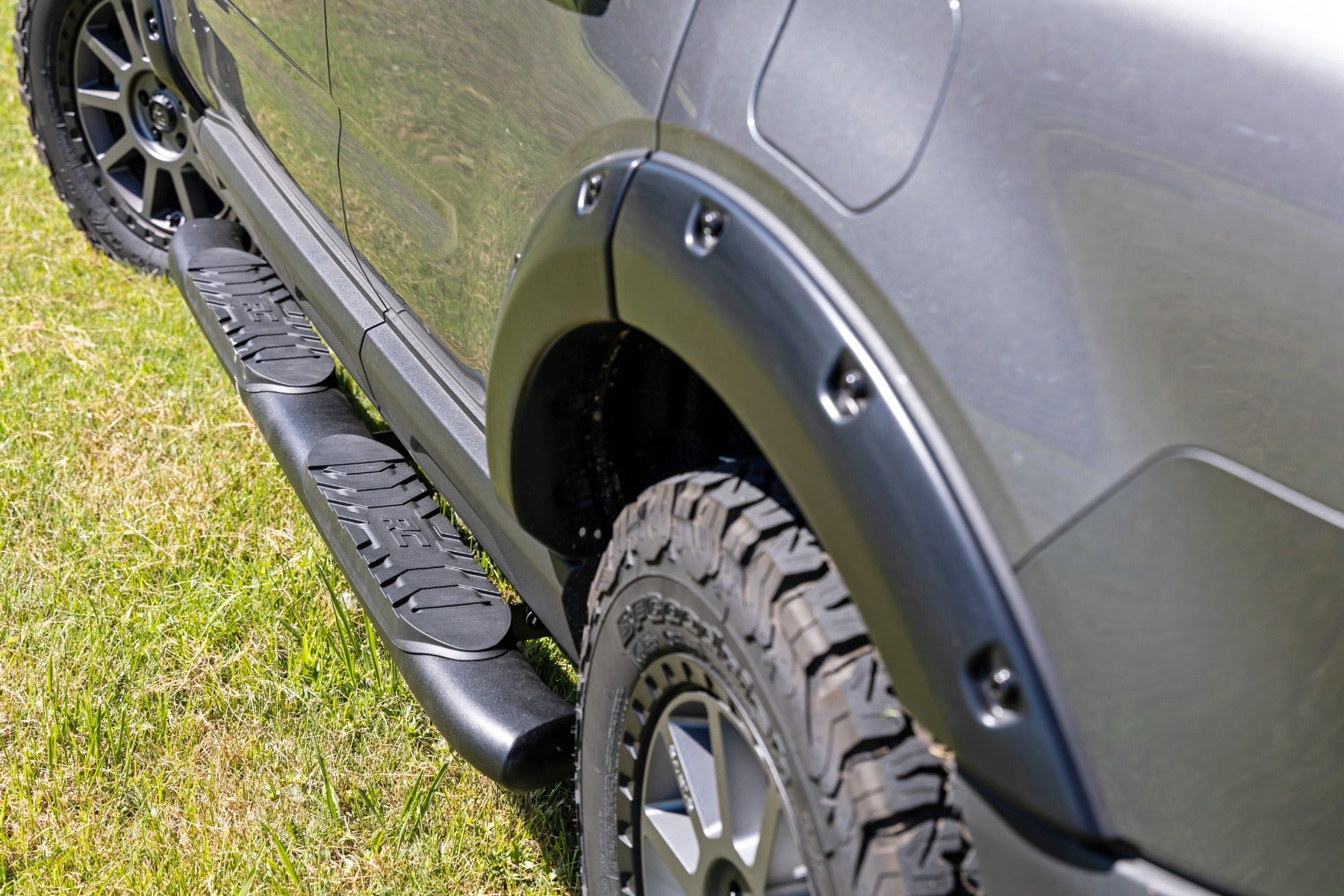 Oval Nerf Steps | Black | Ford Bronco Sport 4WD (2021-2026)