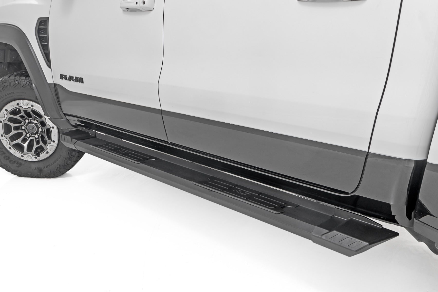HD2 Aluminum Running Boards | Crew Cab | Ram 1500 (19-26)/1500 TRX (21-24) 