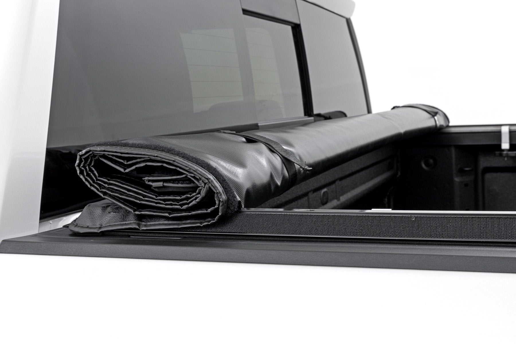 Soft Roll Up Bed Cover | 5'10" Bed | Chevy/GMC Sierra 1500 (19-26)/Silverado 1500 (19-26) 