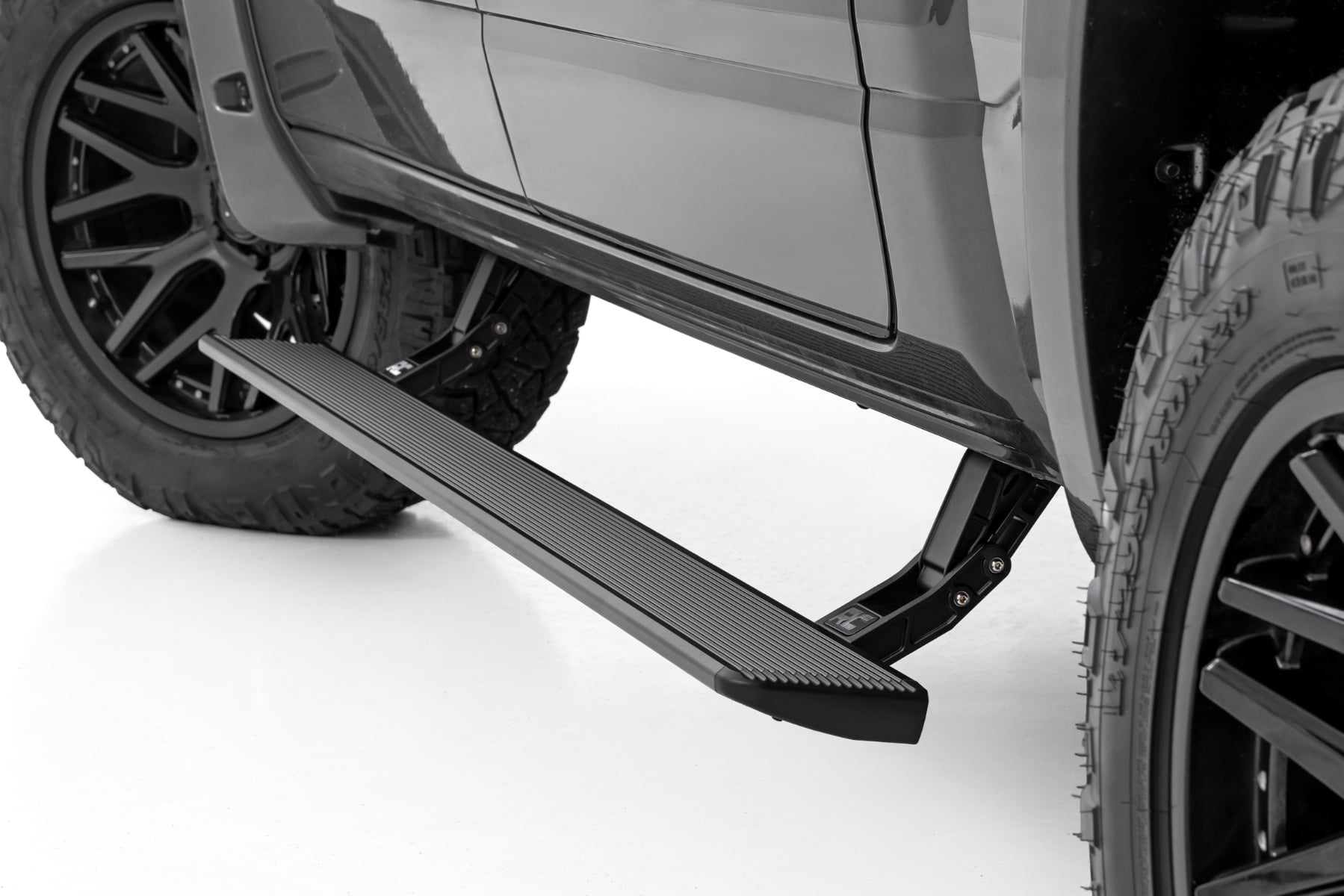 Power Running Boards | HT-Series | Crew Cab | Ram 1500 (19-26)/1500 TRX (21-24) 