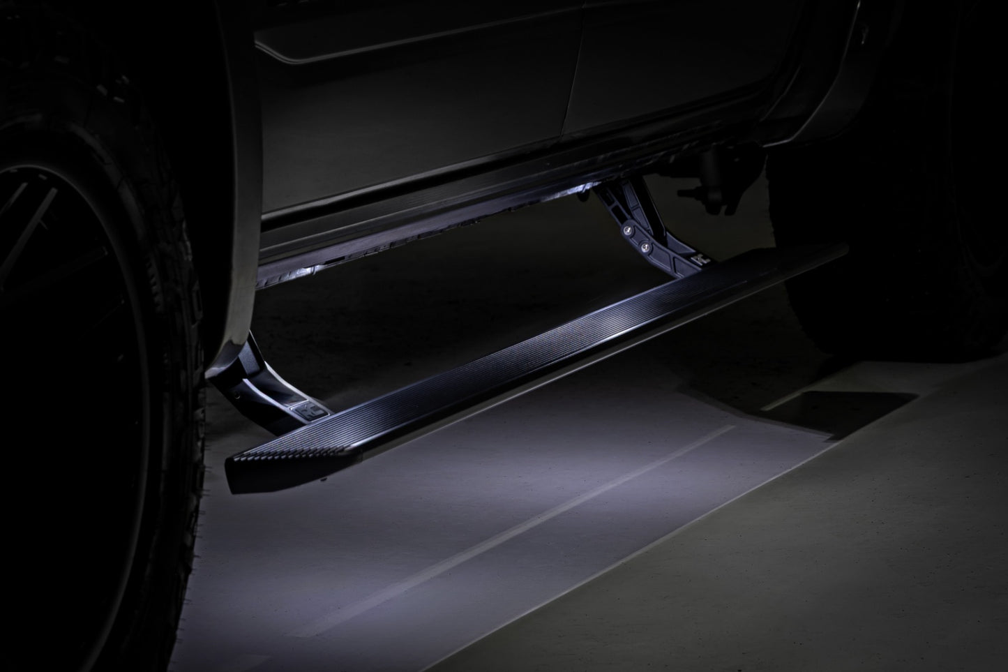 Power Running Boards | HT-Series | Crew Cab | Ram 1500 (19-26)/1500 TRX (21-24) 