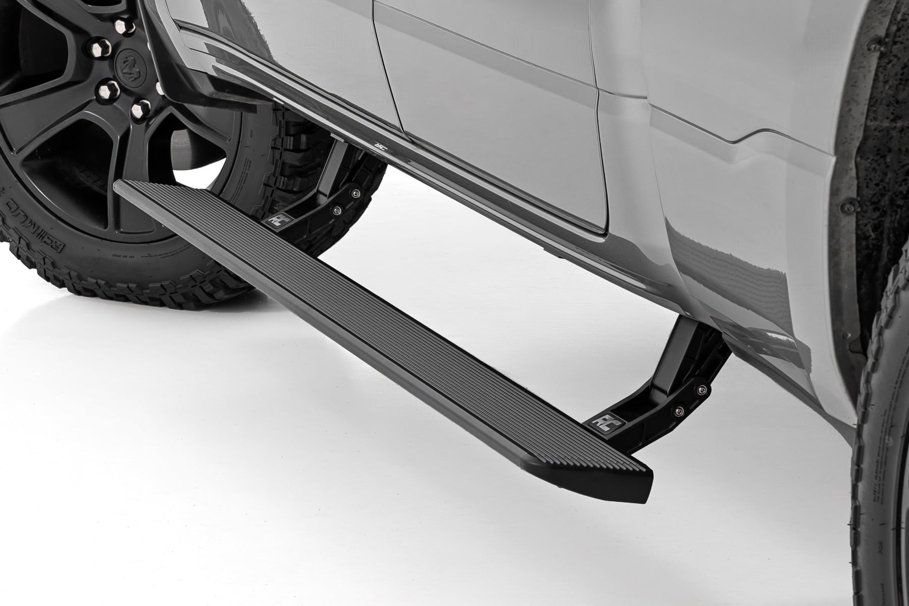 Power Running Boards | HT-Series | Quad Cab | Ram 1500 (19-26)/1500 TRX (21-24)