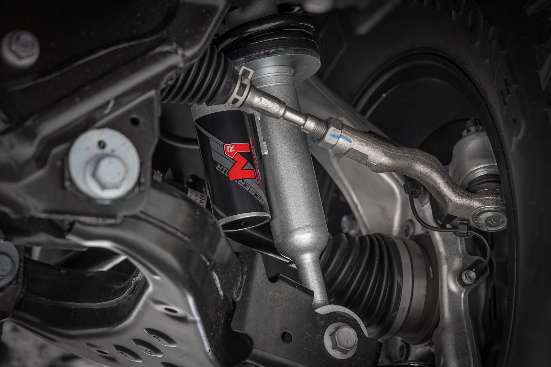 M1R Reservoir Leveling Struts | Adjustable Height | Front | Toyota Tacoma (24-26)