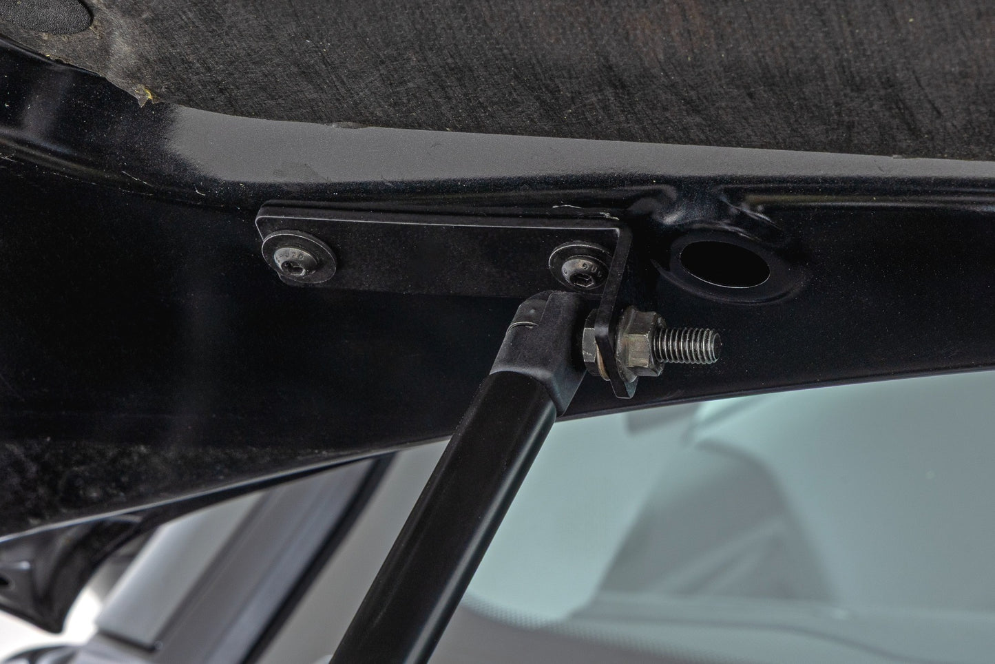 Hood Strut | Hydraulic | Mitsubishi Outlander (2022-2026)