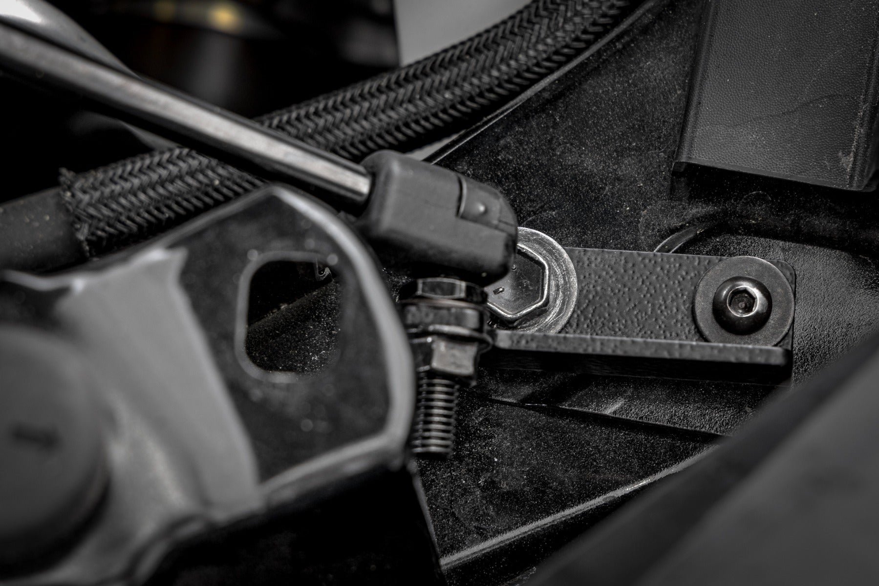 Hood Strut | Hydraulic | Mitsubishi Outlander (2022-2026)
