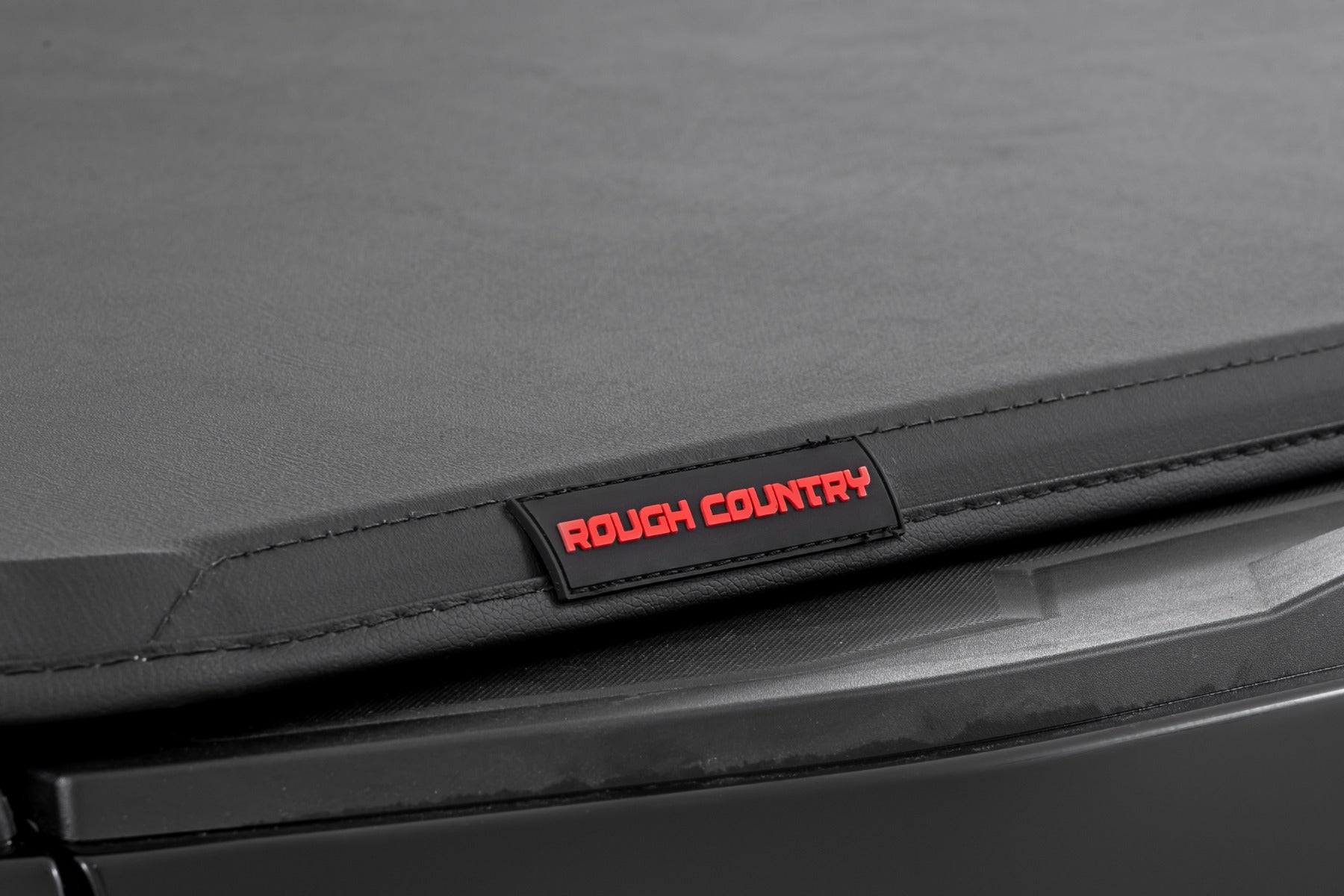 Soft Tri-Fold Bed Cover | 5' Bed | Chevy/GMC Canyon/Colorado 2WD/4WD (23-26)