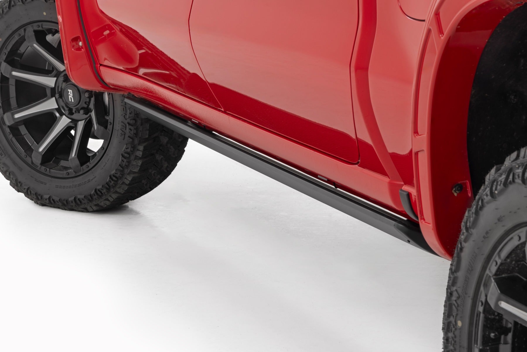 Power Running Boards | HT-Series | Crew Cab | Chevy/GMC 1500/2500HD/3500HD (19-26)