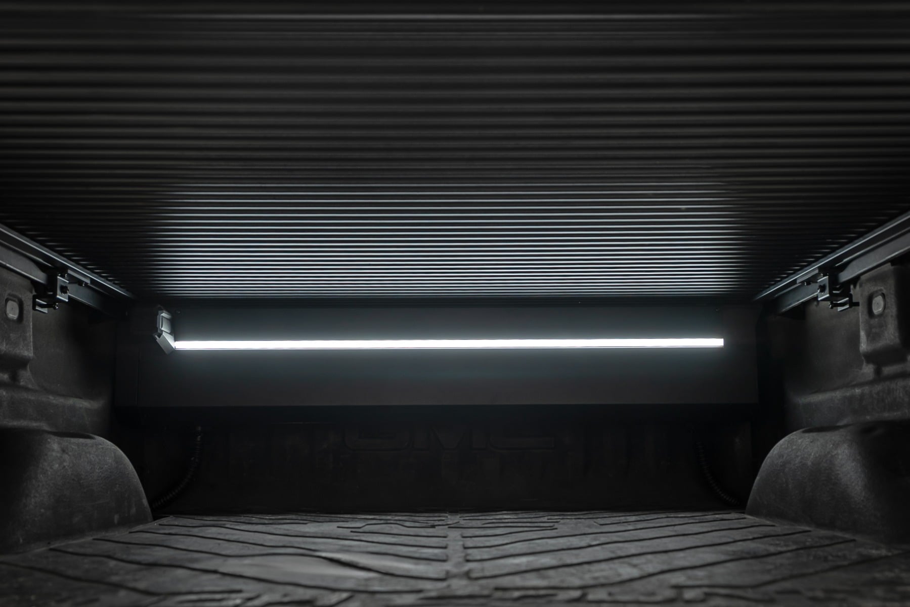 Powered Bed Cover | 6'7" Bed | Chevy/GMC 1500/2500HD/3500HD (14-19 & Classic)