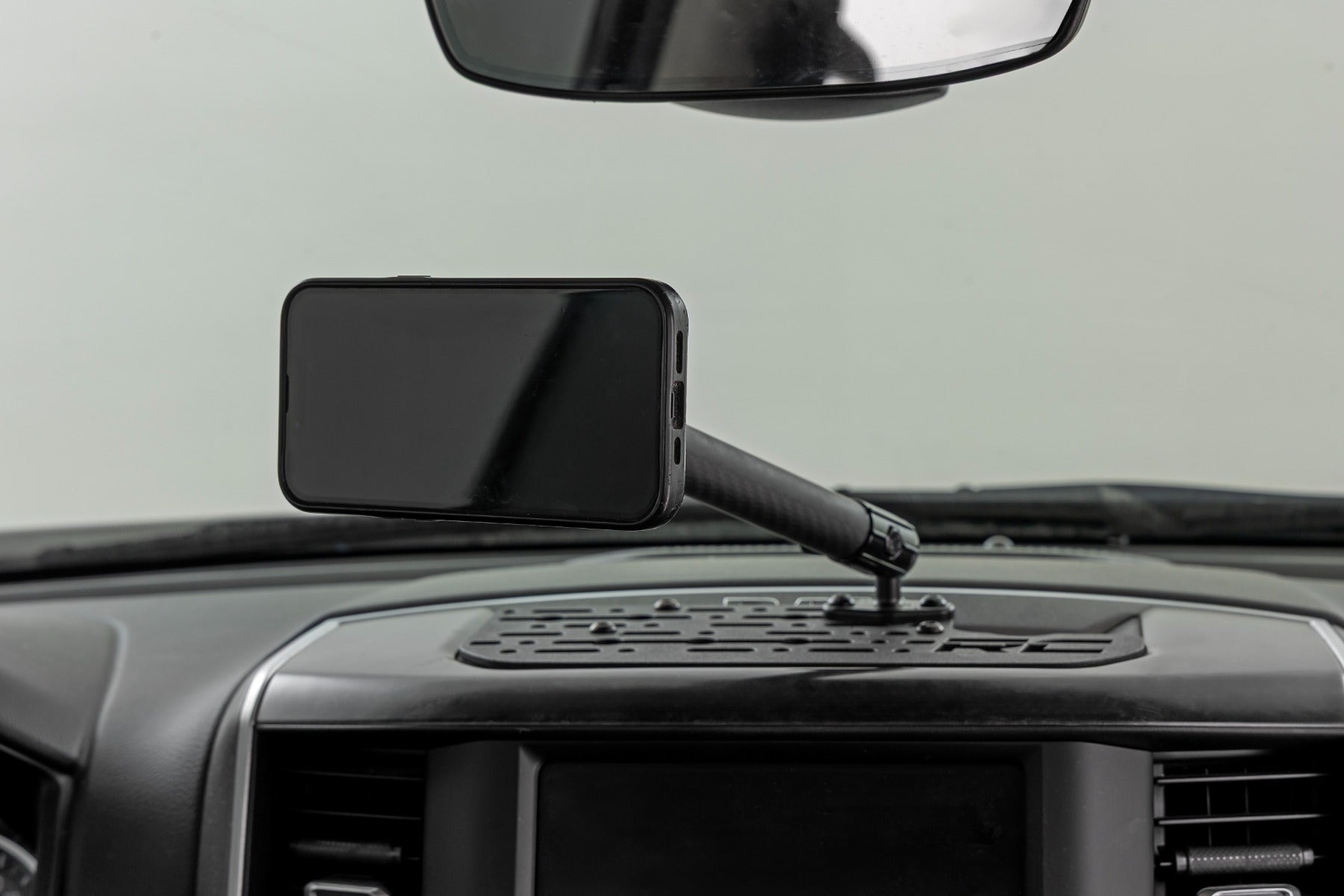 Dash Mount | 8" Mag Safe Mount Kit | 12in Screen | Ram 1500 2WD/4WD (19-26)