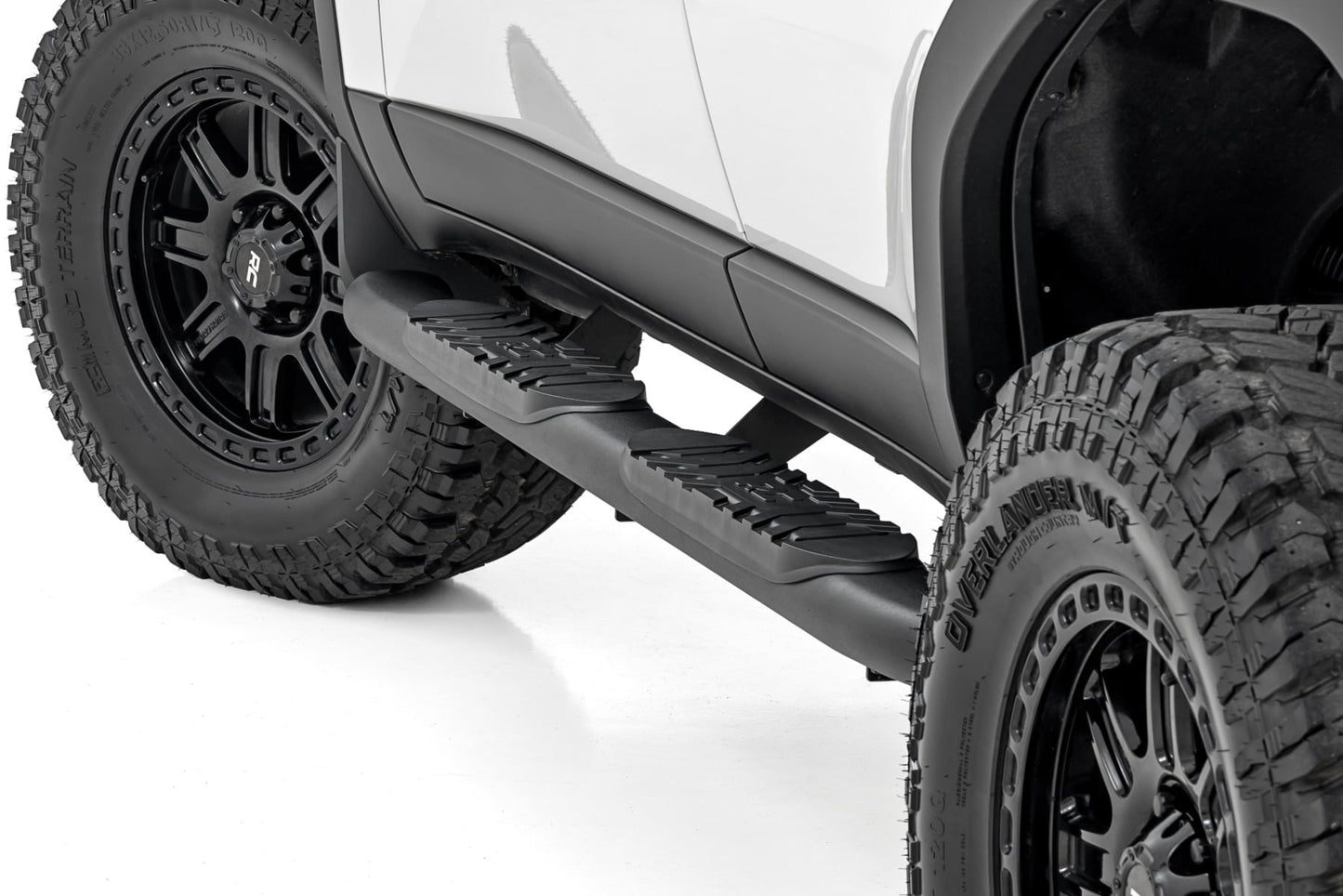 Oval Nerf Steps | Black | Toyota Land Cruiser 4WD (2024-2026)