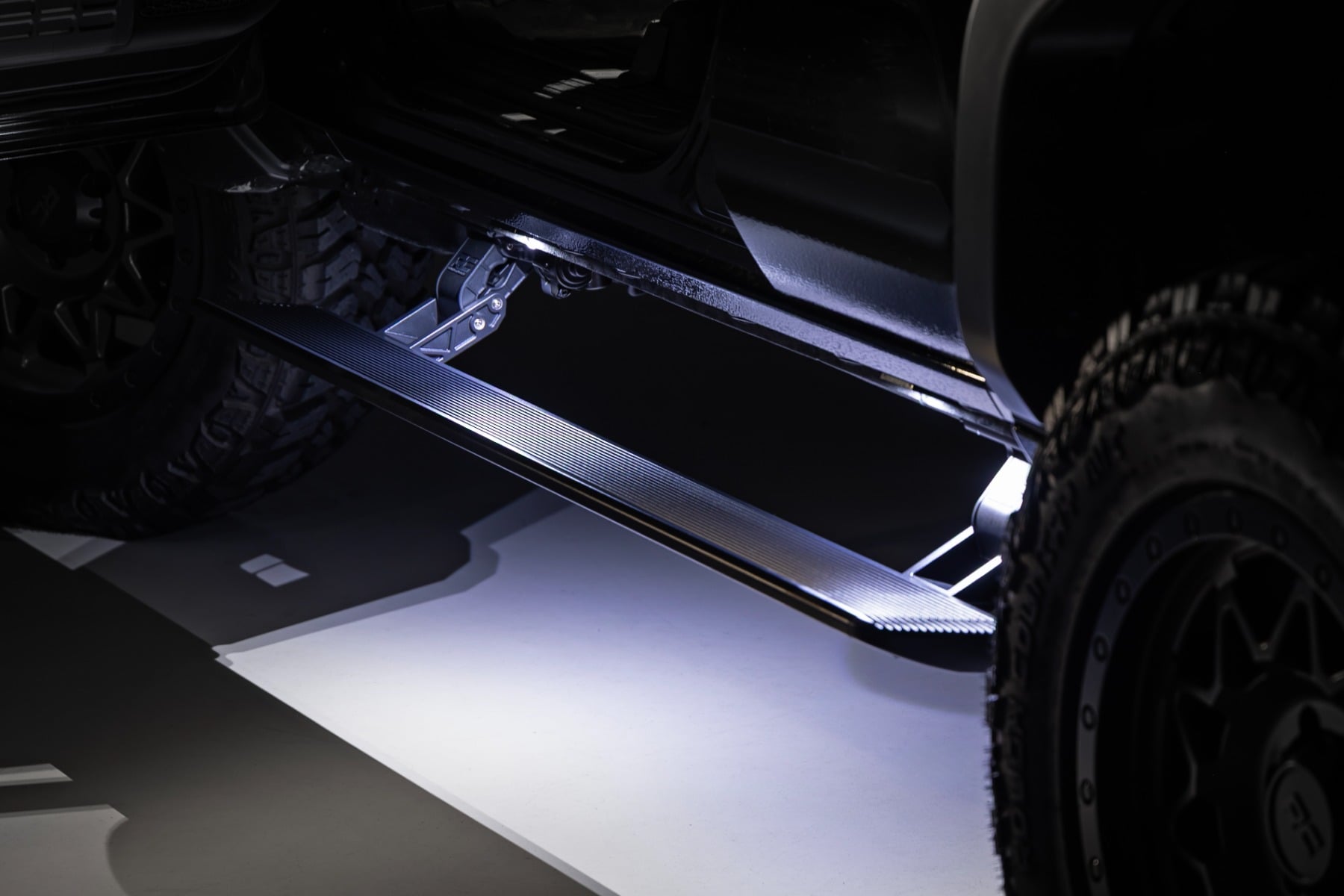 Power Running Boards | HT-Series | Toyota 4Runner 2WD/4WD (2025-2026)