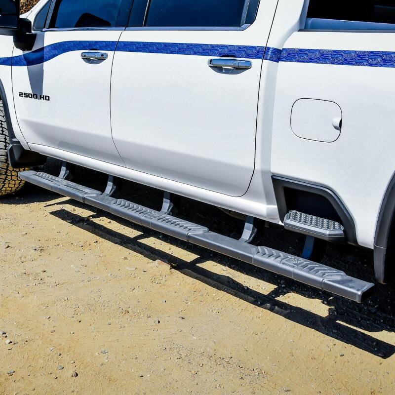 Westin 20-26 Chevy Silverado 2500 Crew Cab (6.5ft Bed) R5 M-Series XD W2W Nerf Bars - Textured Black