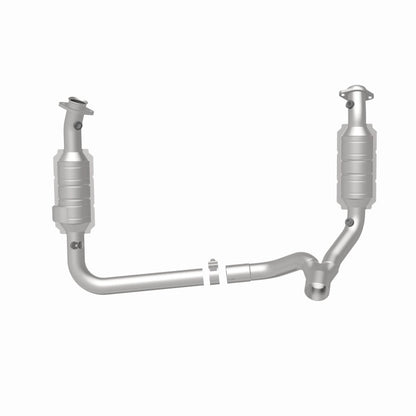 MagnaFlow Direct Fit Catalytic Converter RAM Pickup 2006 8 5.7L