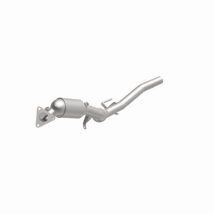 MagnaFlow Direct Fit Catalytic Converter 11-15 Volkswagen Touareg V6 3.6 OEM Underbody