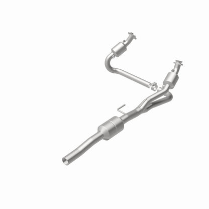 MagnaFlow Direct Fit Catalytic Converter 02-03 Dodge Durango