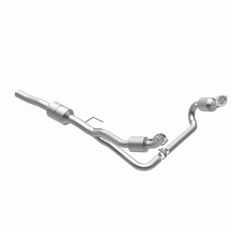 MagnaFlow Direct Fit Catalytic Converter 02-03 Dodge Durango