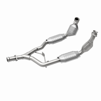 MagnaFlow Direct Fit Catalytic Converter 96-98 Ford Mustang 3.8L