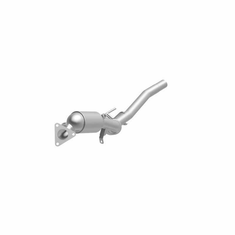 MagnaFlow Direct Fit Catalytic Converter 11-15 Volkswagen Touareg V6 3.6 OEM Underbody