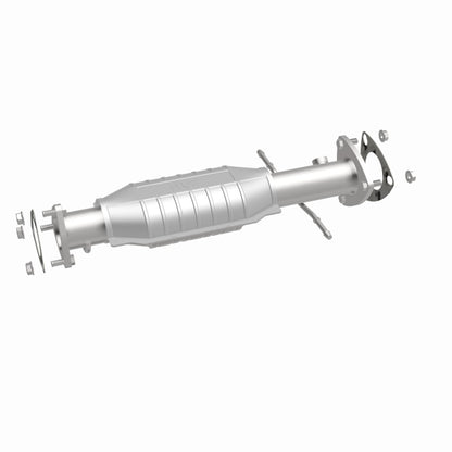 MagnaFlow Direct Fit Catalytic Converter 96-99 S10/Sanoma 4WD 4.3L