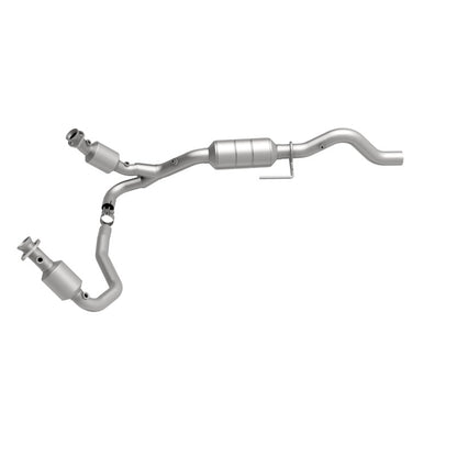 MagnaFlow Direct Fit Catalytic Converter 00-03 Durango 4WD 5.9L