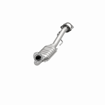 MagnaFlow Direct Fit Catalytic Conv 02-06 Cadillac Escalade / 02-06 GM Yukon (Inc Denali) 6.0L P/S