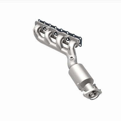 MagnaFlow 05-06 Nissan Titan 5.6L Direct Fit Converter