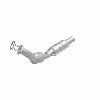 MagnaFlow Direct Fit Catalytic Converter 10-11 Chevrolet Camaro V6 3.6L