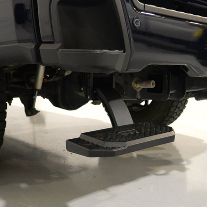 Ford Super Duty F-250/F-350 (2023-2026) Retractable Bed Step