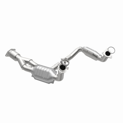 MagnaFlow Direct Fit Catalytic Converter 06-09 TB/Envoy 5.3/6.0 OEM