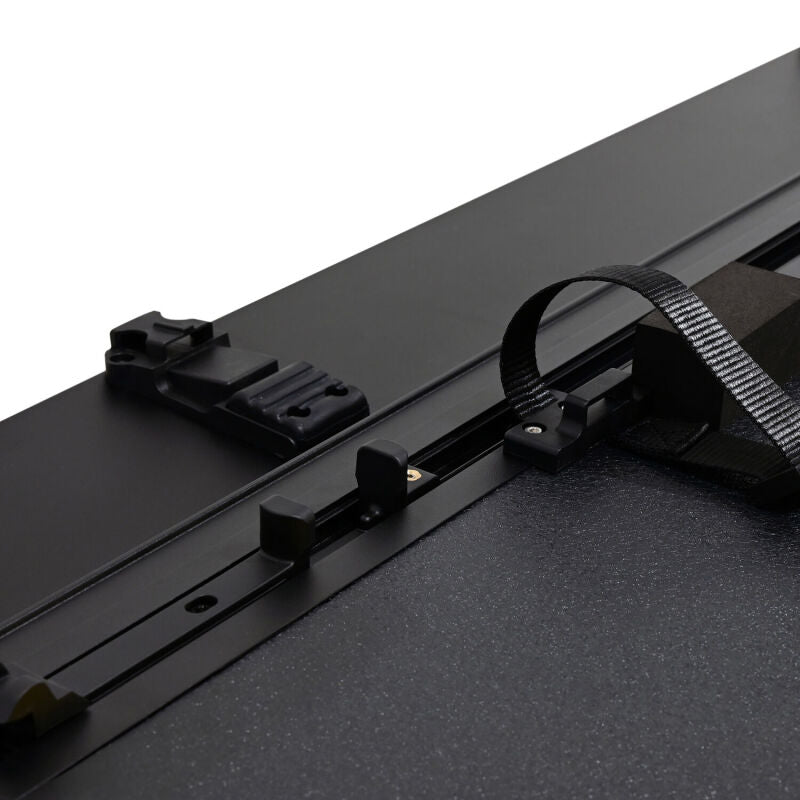 Westin 22-23 Nissan Frontier w/Cargo Mgmt 5ft. Bed Hard Tri-Fold Tonneau Cover - Black