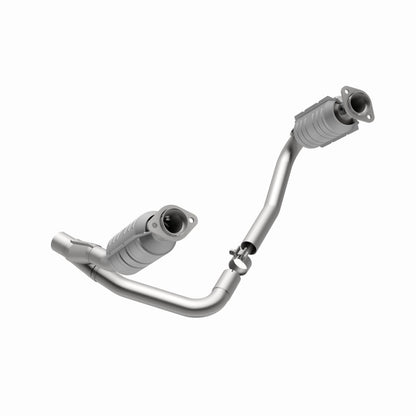 MagnaFlow Direct Fit Catalytic Conv 05-06 Dodge Dakota/2006 Mitsubishi Raider 3.7L Y-Pipe Assembly