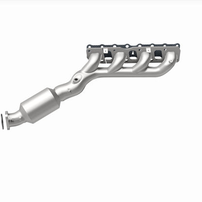 MagnaFlow Direct Fit Catalytic Converter Infiniti/Nissan Truck 8 5.6L P/S Manifold (49 State)