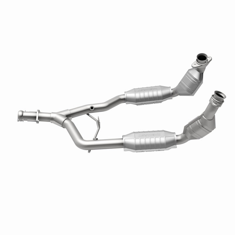 MagnaFlow Direct Fit Catalytic Converter 96-98 Ford Mustang 3.8L
