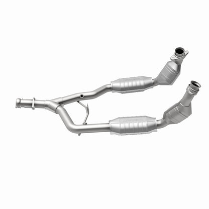 MagnaFlow Direct Fit Catalytic Converter 96-98 Ford Mustang 3.8L