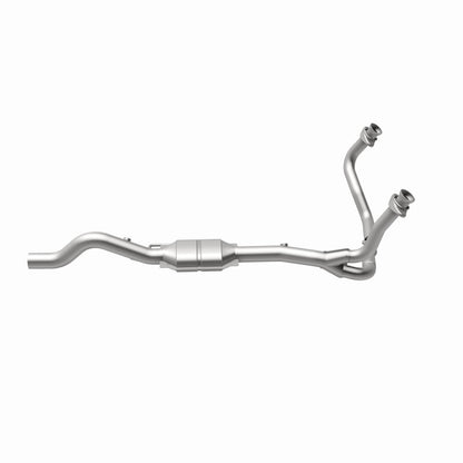 MagnaFlow Direct Fit Catalytic Converter 00-03 Durango 4WD OEM