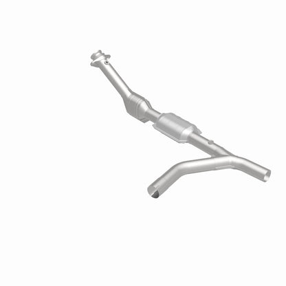 MagnaFlow Direct Fit Catalytic Converter 00-04 Ford E150 4.6L Passenger Side