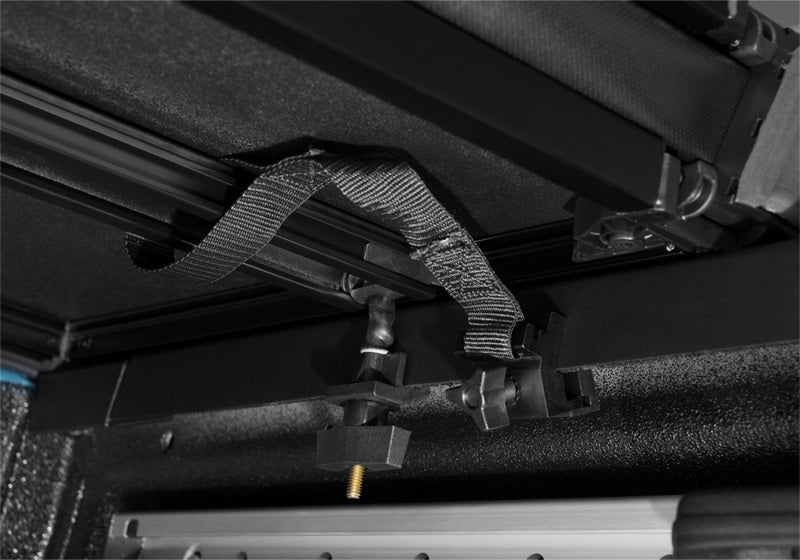 Lund 22-23 Ford Maverick (4.5ft Bed) Hard Fold Tonneau Cover - Black