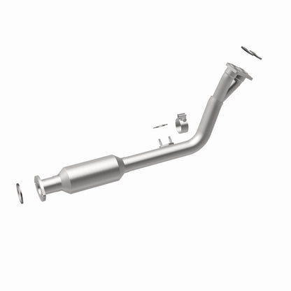 MagnaFlow Direct Fit Catalytic Converter California Grade 96-98 Toyota 4Runner 2.7L
