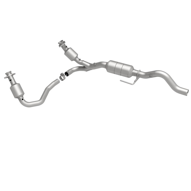 MagnaFlow Direct Fit Catalytic Converter 00-03 Durango 4WD 5.9L